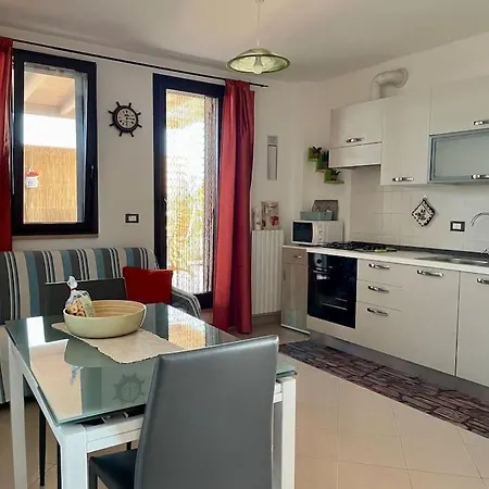 Attico Acquaviva Vicino Centro Storico Apartman