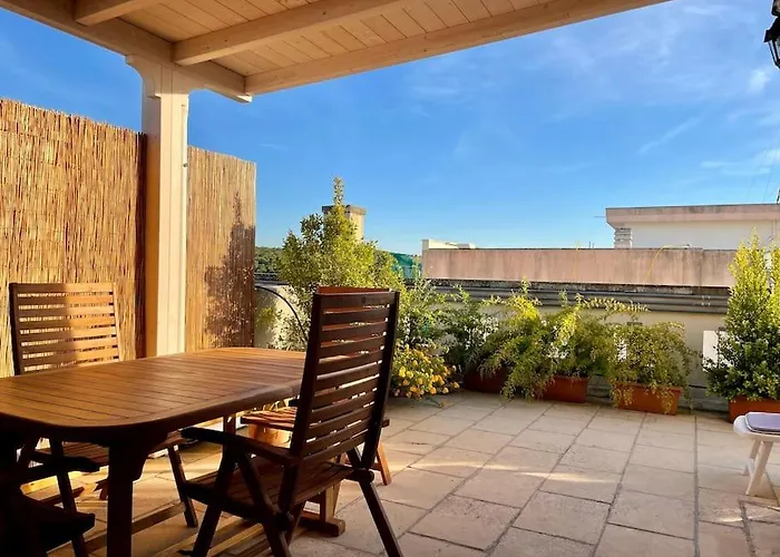 Attico Acquaviva Vicino Centro Storico Daire